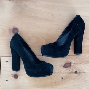 STEVE MADDEN Faux Suede SARRINA HEELS